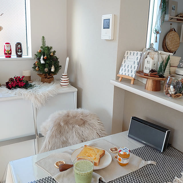 写真付きレビュー 壁紙 グレージュ のり付き 無地 壁紙 クロス 12柄から選べる 1m単位 切り売り 生のりつきだから届いてすぐ貼れる 国産壁紙 貼り替え リフォーム グレー ベージュ アッシュ ブラウン 壁紙屋本舗の通販商品 口コミ情報 Roomclipショッピング