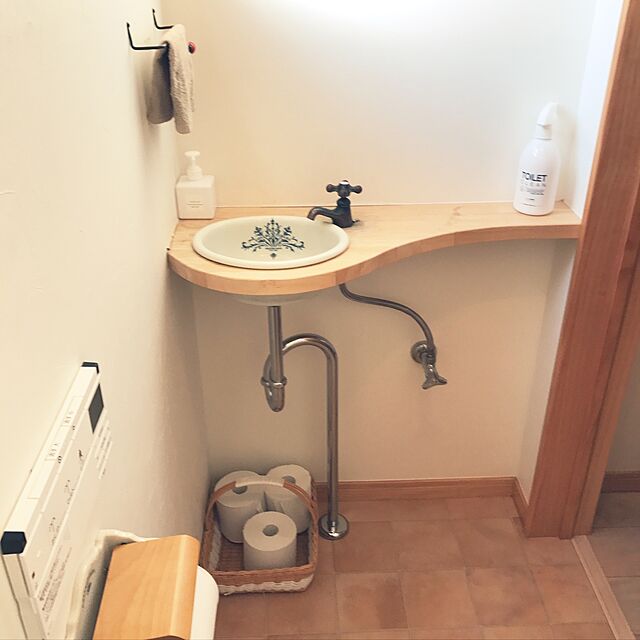 hinatabokkoの-【Essence】コレクティブルズ/トイレブラシ｜同シリーズの洗面ボウルや手洗器と合わせての家具・インテリア写真