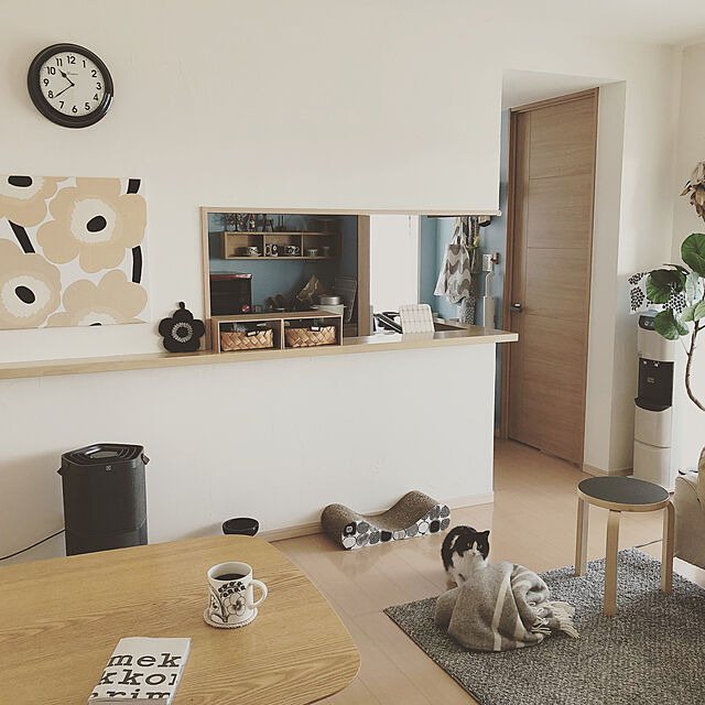 sumosarozaの-マリメッコ marimekko コンポッティ ブラック 53cm幅壁紙 50cm単位切り売りウォールペーパーmmis 新生活 インテリアの家具・インテリア写真