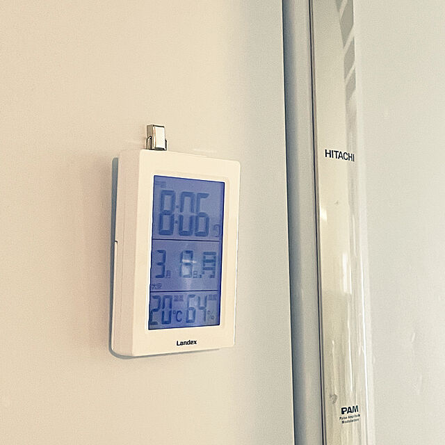 ka10935の芳国産業-ランデックス(Landex) 目覚まし時計 白 デジタル スリムデジット 自動点灯 六曜 温度 湿度 カレンダー 表示 置き掛け兼用 YT5285WHの家具・インテリア写真
