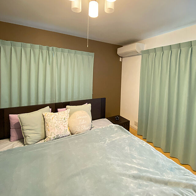 cocoの-Cover「カバー」　遮光１級カーテン（両開き用２枚セット）の家具・インテリア写真