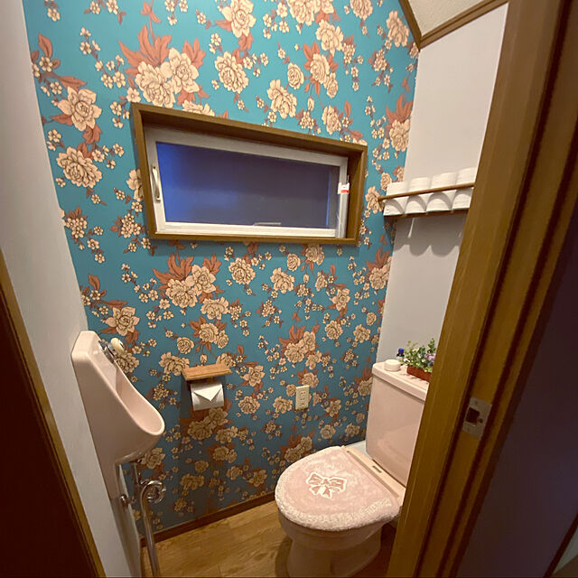 KekoponのMoyishi-Moyishi 壁紙 壁紙 花柄 クロス はがせる 防水 壁紙シール 超簡単リフォーム 45cmx2M (青)の家具・インテリア写真