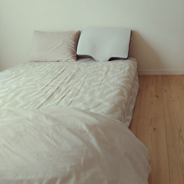yuuuuのニトリ-横向き寝がラクな枕(ナチュラルフィット) の家具・インテリア写真