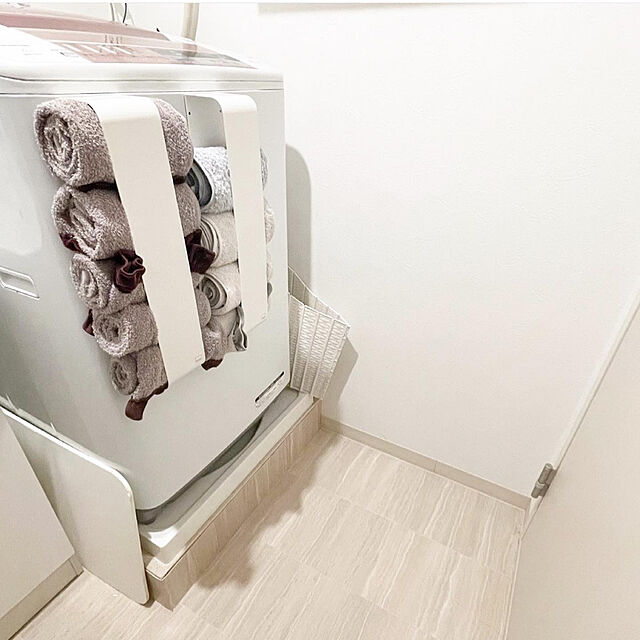 RIKOの-折りたためる ランドリーバスケット ラタン調 アイボリー/グレー/ピンク/ブルー ニッセン nissenの家具・インテリア写真