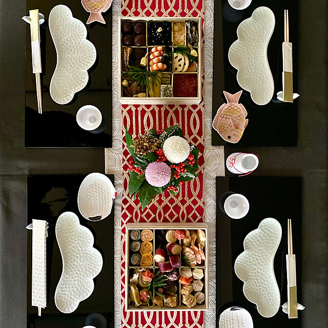 kayok1737の-有田焼　錦薄桜釉金叩鯛形　銘々皿の家具・インテリア写真