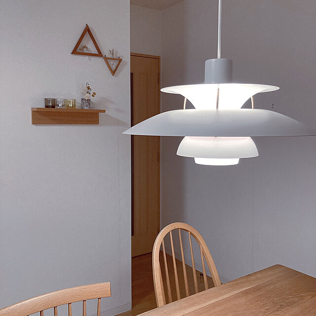 noriのYAMAGIWA-Louis Poulsen(ルイスポールセン) ペンダント照明 PH 5 モダン・ホワイトの家具・インテリア写真