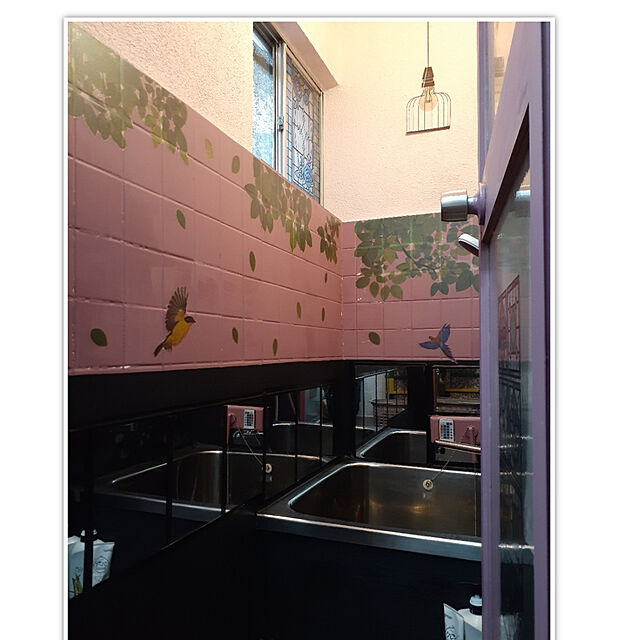 kiraのGLEOOD-GLEOOD はがせる 防水 壁紙 シール クロス シート 45 cm 幅 10 m 取付 道具 付 (木目 ブラック)の家具・インテリア写真