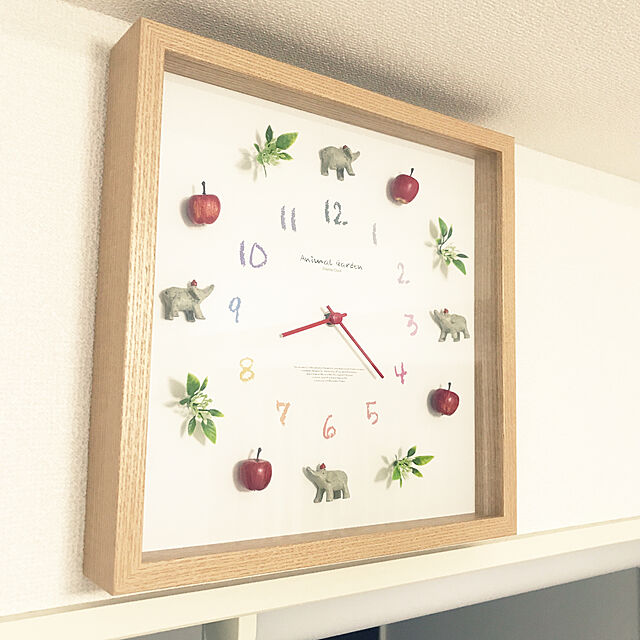 cha-chanの-伸和 CDC 50388(CDC51967) ●動物と果物や植物を組み合わせたかわいい掛時計 掛け時計 壁掛け時計 ナチュラル おしゃれ インテリア アニマル ハリネズミ りんごの家具・インテリア写真
