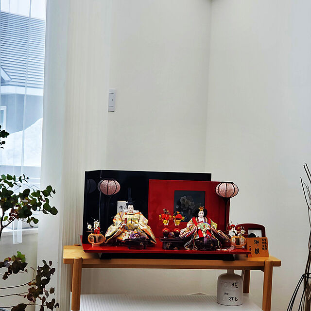 mikakoteのumbra (アンブラ)-umbra PROMENADE BENCH(プロムナード ベンチ) ホワイト/ナチュラル 2320800668の家具・インテリア写真