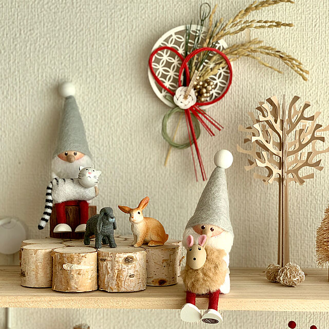 milkpaumeの-NORDIKA nisse ノルディカ ニッセ クリスマス 木製人形（トラを抱えたサンタ / サイレントナイト )【北欧雑貨】の家具・インテリア写真