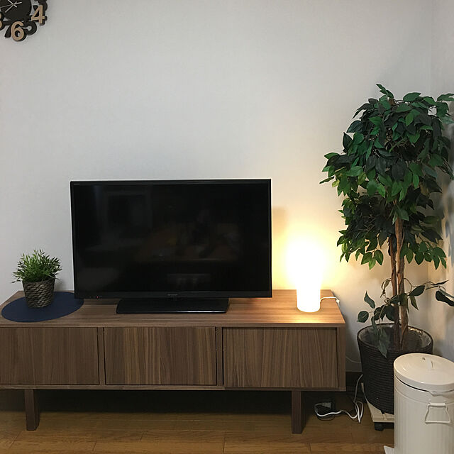 ToshiKoのイケア-IKEA イケア テレビボード STOCKHOLM テレビ台 ウォールナット材突き板 幅160cm 通販 402.397.16の家具・インテリア写真