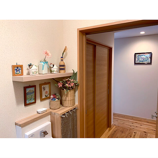 chiiyanの-南海プライウッド 飾り棚 リブニッチ ストレートタイプ ベージュオーク 40×155×720mm LNS4107-GOの家具・インテリア写真