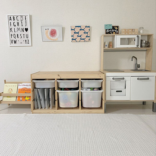 kumaのイケア-【IKEA -イケア-】FLISAT -フリサット- ブックディスプレイ 新聞ラック ブックラック パイン無垢材 49 cm×28 cm (002.969.64)の家具・インテリア写真