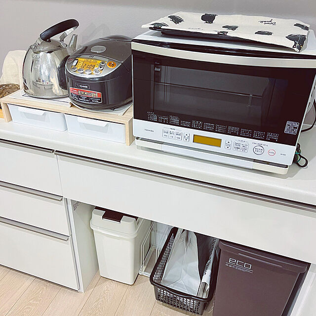 tomatontonのアスベル-アスベル フタ付きゴミ箱 キッチン 20L 密閉 プッシュ 生ごみ オムツ ペットシーツ ホワイト 日本製の家具・インテリア写真