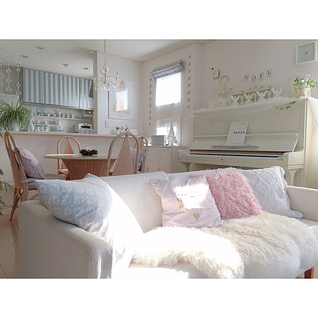 Rの-ホワイト/グレージュ イブル キルト クッションカバー 45cm×45cmの家具・インテリア写真
