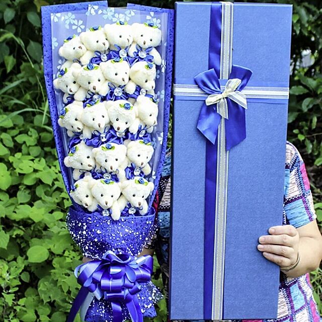 aiojapanの-花束 クマ 薔薇 ブーケ ブルー 18匹 ボックス付き くまブーケ くま 熊 子熊 花 Flower フラワー bouquet ローズ Rose 華 ガーデン 玄関 卓上の家具・インテリア写真