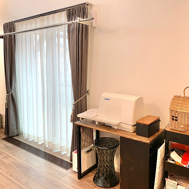 chiroの宮武製作所-デザイナーズスツール STONE（ストーン）　CH-H002Aの家具・インテリア写真