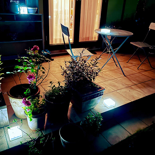 rokokoの-ガーデンライト　四角形の家具・インテリア写真