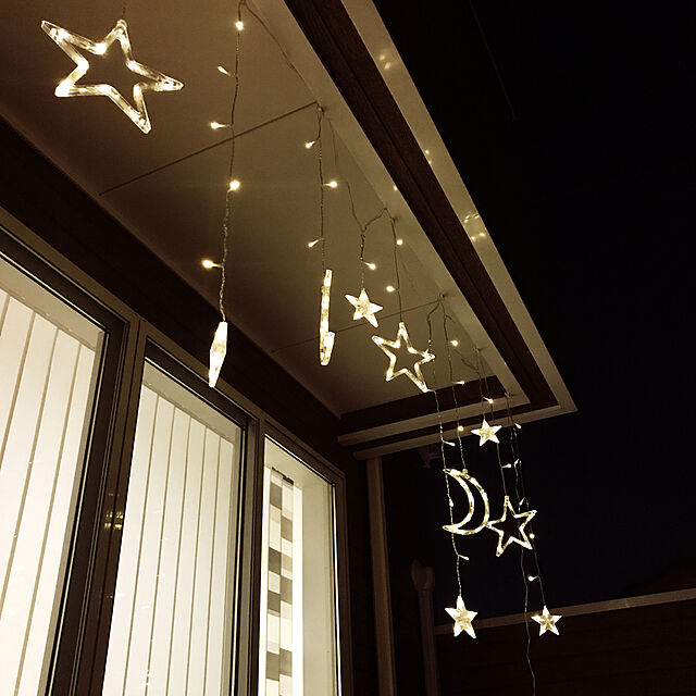 hi6kickの嘉明商事-イルミネーション カーテンライト 月と星 LED 156球 長さ 4.95m 室内用 リモコン 操作 タイマー コンセント式 かわいい クリスマス ライト ツリー 飾り付け イルミネーションライトの家具・インテリア写真