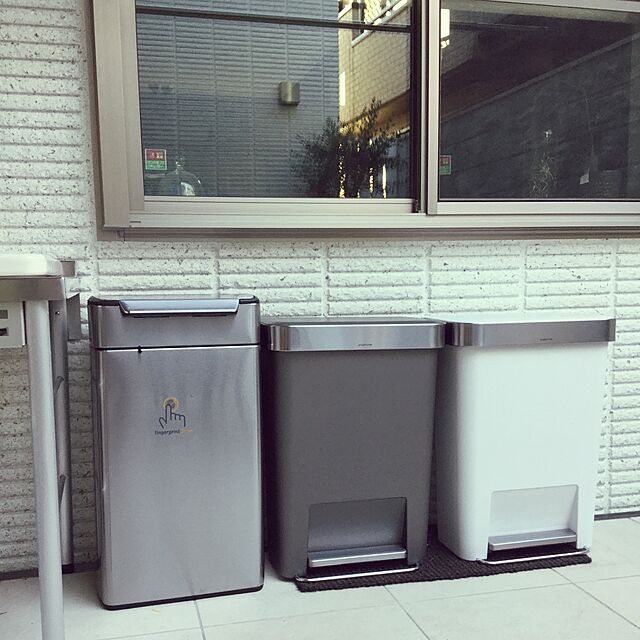 Yukikoの-シンプルヒューマン CW2014 レクタンギュラー タッチバーカン ゴミ箱 40L simplehuman『送料無料（一部地域除く）』の家具・インテリア写真