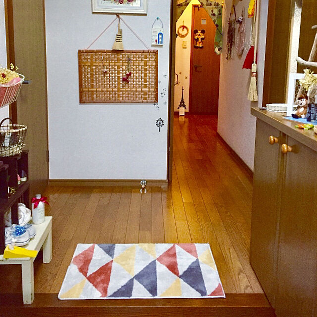 takakoの-(studio CLIP/スタディオクリップ)三角幾何学フロアマット/ [.st](ドットエスティ)公式の家具・インテリア写真