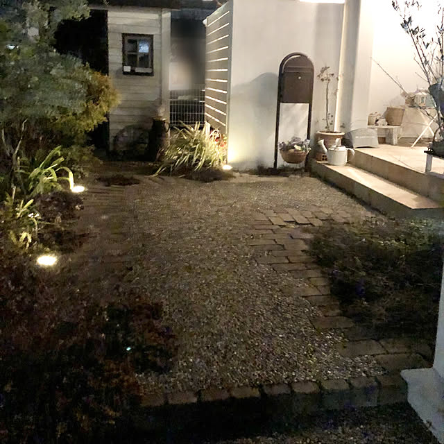 写真付きレビュー 送料無料 リニューアル 新型 ソーラーライト 4個セット ソーラー ライト 庭 駐車場 埋め込みライト 埋め込み式 電球色 暖色 屋外 8led 明るい おしゃれ ガーデンライト イルミネーション 置き型 自動点灯 戸外 太陽光 間接照明 防水 地面 人気の通販 写真付きレビュー 送料無料 リニューアル 新型 ソーラーライト 4個セット ソーラー ライト 庭 駐車場 埋め込みライト 埋め込み式 電球色 暖色 屋外 8led 明るい おしゃれ ガーデンライト イルミネーション 置き型 自動点灯 戸外 太陽光 間接照明 防水 地面 人気の通販