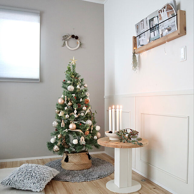 Yuyuのタンスのゲン-タンスのゲン クリスマスツリー 120cm リアル ヌードツリー 松ぼっくり付き ドイツトウヒ 北欧 おしゃれ Christmas tree 120 16900025(79740)の家具・インテリア写真