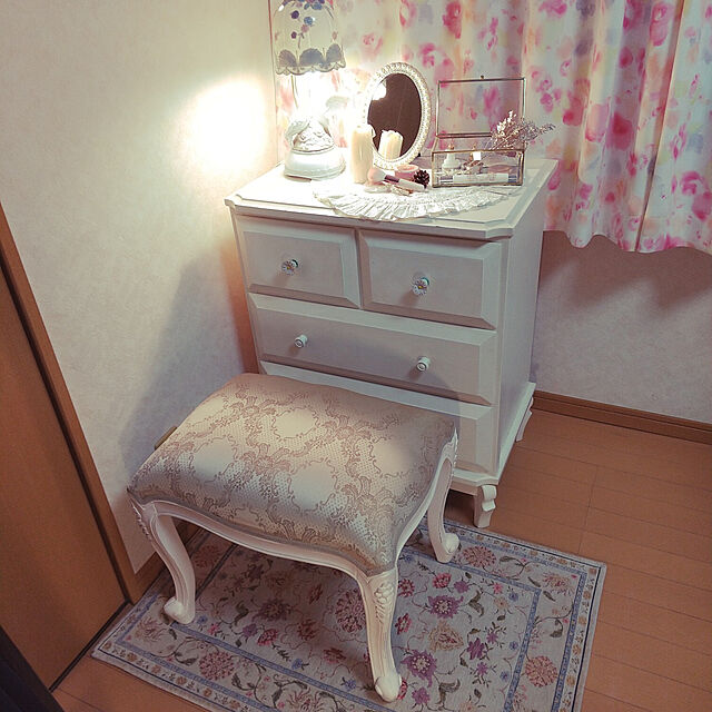 watasinokosituのKUROSHIO-フランシスカスツール　アンティーク調　ヨーロピアン　ネコ脚　腰掛　オットマンの家具・インテリア写真