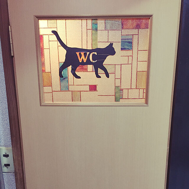 yamaの-ウォールステッカー 猫WC はがせる ドアステッカー ネコ ねこ 猫シール ねこステッカー ドアシール シルエット トイレ トイレステッカー 室内用 かわいい 壁紙OK 壁紙可 フチなし 転写式 シンプルの家具・インテリア写真