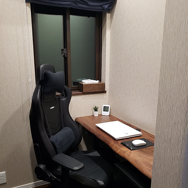 noblechairs ゲーミングチェア NBLPUBLA003 ブラック 通販 家具とインテリアの通販【RoomClipショッピング】