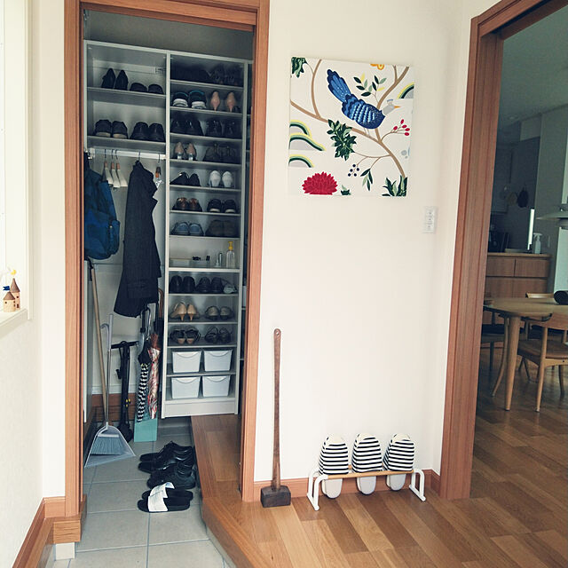unimaruの-ほうき ちりとり セット おしゃれ「 tidy ティディ スウィープ 」全3色【ホウキ チリトリ セット シンプル 玄関 室内 ほうき ちりとり セット テラモト 大 箒 ほうき 屋内 屋外用 コンパクト かわいい おしゃれ 日本製】の家具・インテリア写真