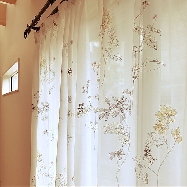 yuimomの-スミノエ ディズニーホームシリーズ ミッキー/ハーブ 既製カーテン（レースカーテン） 100×198cmの家具・インテリア写真