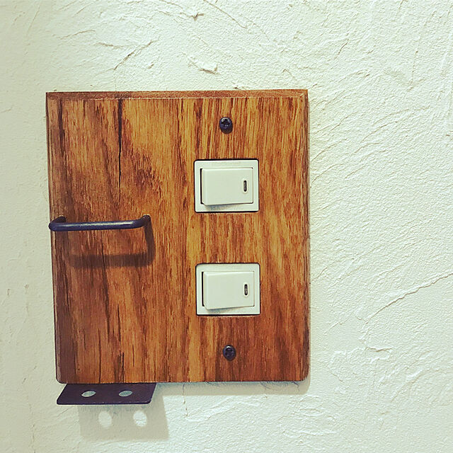 mhの-wood iron tray switch plate 1口 ウッド アイアントレイ スイッチプレート 1口 スイッチの周りもおしゃれにするスイッチカバーの家具・インテリア写真