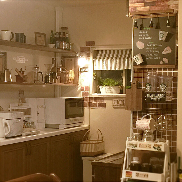 lassieのヨシカワ-ヨシカワ コーヒーポット ステンレス ドリップポット 1.0L 細口 木柄 ハンドル 日本製 ガス火・IH対応 カフェタイム SH7090の家具・インテリア写真