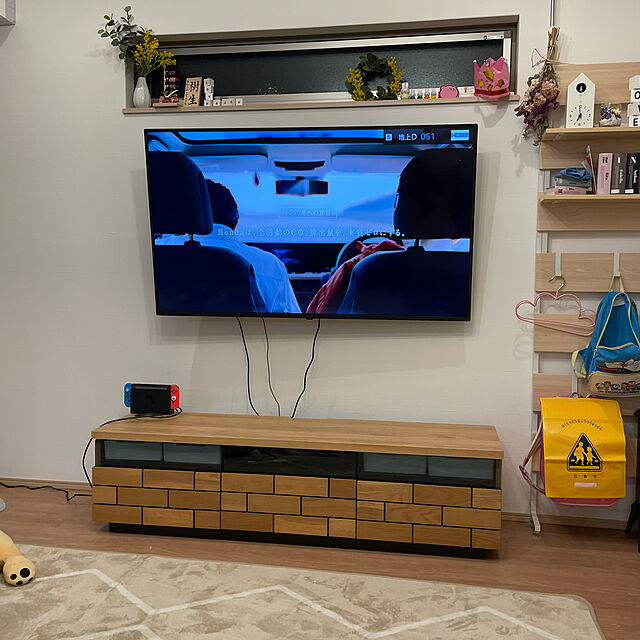 hiyokopanの-テレビ 壁掛け 金具 壁掛けテレビ 収納付き 37-65インチ対応 TVセッターフリースタイルVA226 Mサイズの家具・インテリア写真