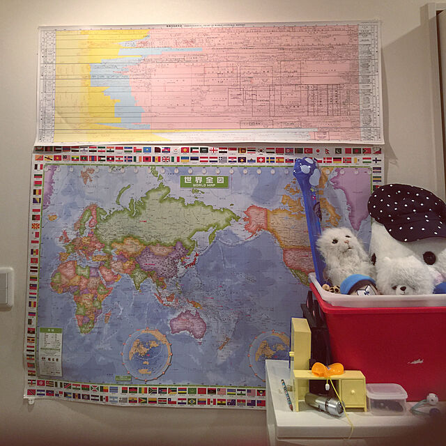 Aiの昭文社-スクリーンマップ 世界全図 国旗入り (ポスター 地図 | マップル)の家具・インテリア写真