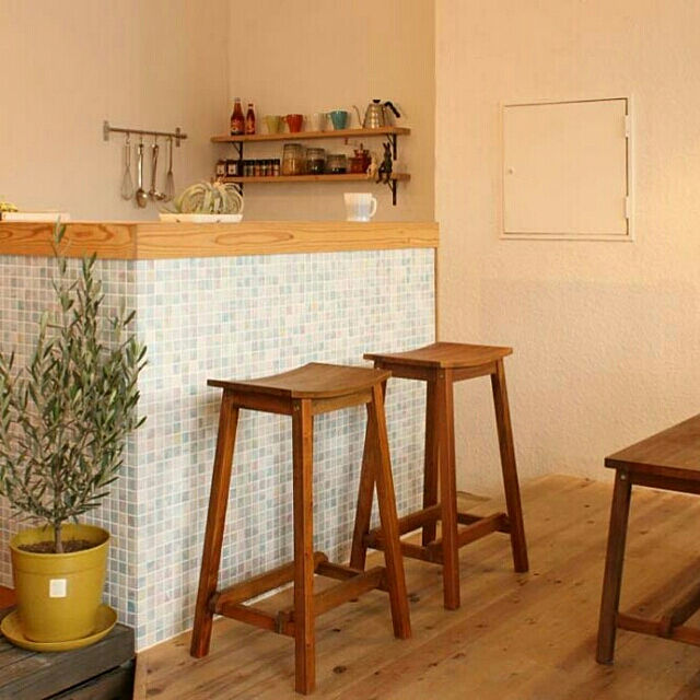 Rumoの-カウンターチェア おしゃれ 木製 天然木 スツール 北欧 バーチェア キッチン カントリーの家具・インテリア写真