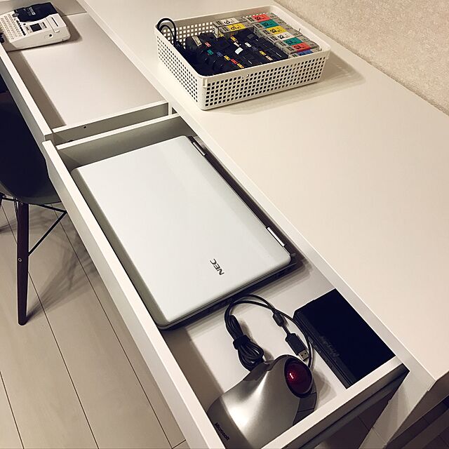Mireiのイケア-【期間限定】【IKEA/イケア/通販】 MICKE デスク, ホワイト(c)(70214309) 子ども部屋やパソコンデスクにお勧め、北欧デザインで飽きない机。モテ部屋の一歩目にもの家具・インテリア写真