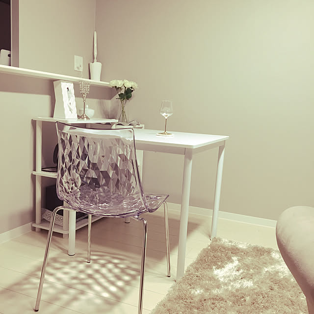 写真付きレビュー ダイニングテーブル 75 白 ホワイト 2人用 2人掛け 二人用 鏡面 正方形 ダイニング用 テーブル コンパクト 小さい 小さめ 薄型 スリム シンプル モダン おしゃれ かわいい 人気 おすすめの通販商品 口コミ情報 Roomclipショッピング