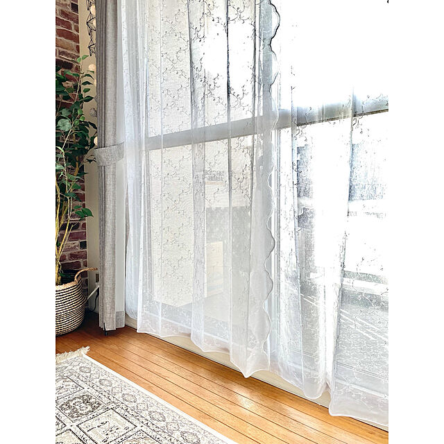 airararaの-【感謝クーポン対象！】 玄関マット 室内 高級 感ある雰囲気 シルク の風合い ペルシャ絨毯 柄 67×105cm 室内 屋内 ベージュ 通販 送料無料 ベルギー絨毯 玄関マット 風水の家具・インテリア写真