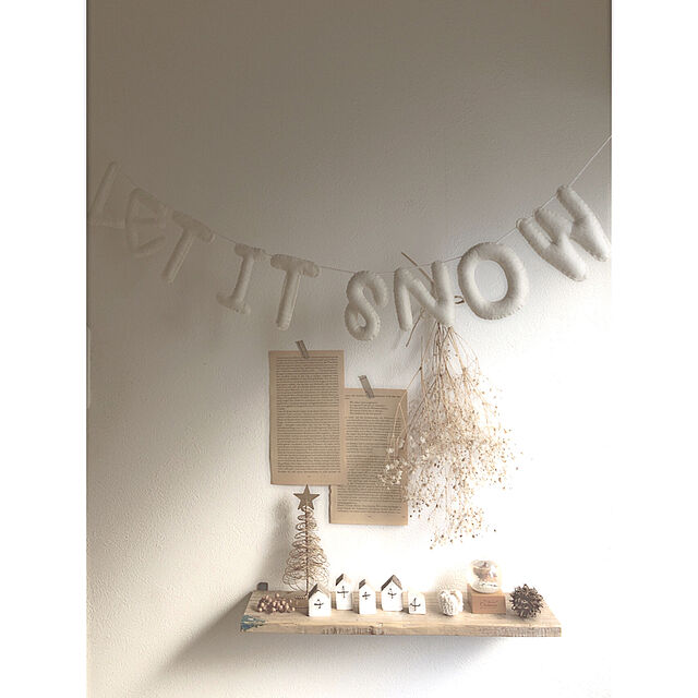 mikaのニトリ-フェルトガーランド LET IT SNOW の家具・インテリア写真