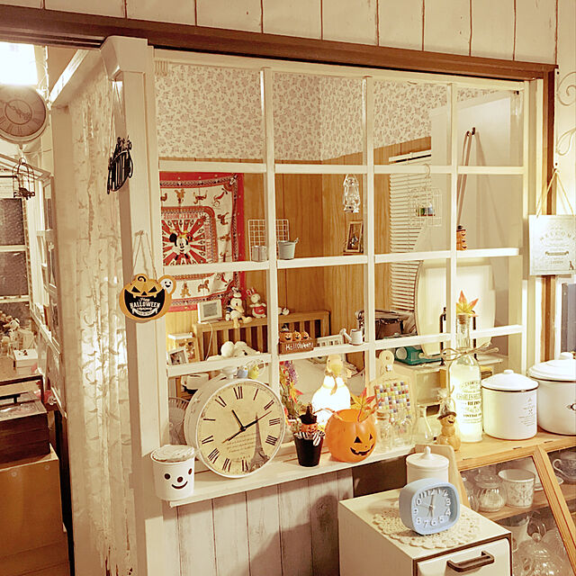 Atsukoの-貼ってはがせる 30cm角の壁紙シール〈ヴィンテージ花柄〉の会 フェリシモ FELISSIMOの家具・インテリア写真