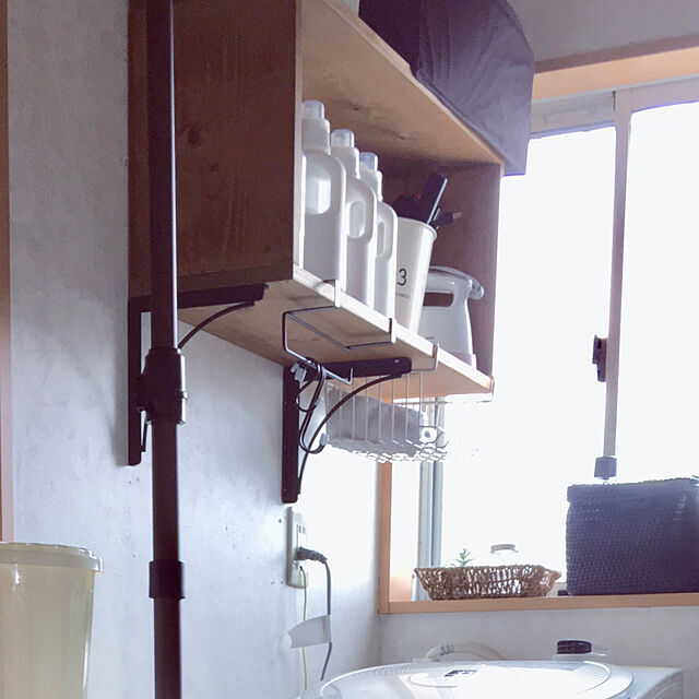 marurinの-詰め替え容器 (４個＋ラベル１枚のセット bottle.C) 台所 洗面所 詰め替えボトル おしゃれ 洗濯洗剤 シャンプー リンス モノトーンの家具・インテリア写真