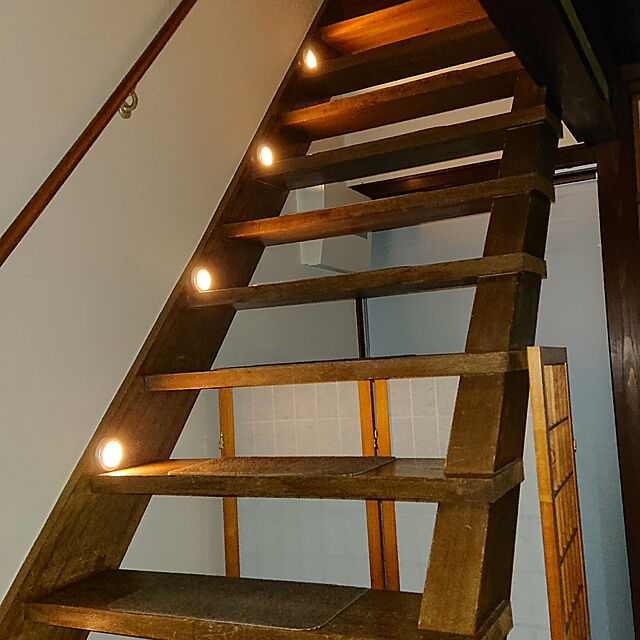 nanaのワタナベ工業-ワタナベ工業 国産タイルカーペット 吸着ぴたマット 階段用 15枚組 45X22cm グリーンの家具・インテリア写真