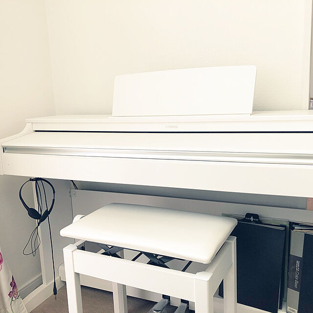 junの-ヤマハ 電子ピアノ　YDP-163 WH ホワイトウッド調仕上げ（白） | YAMAHA ARIUS（アリウス） YDPシリーズ YDP163WH | 関東限定送料無料の家具・インテリア写真