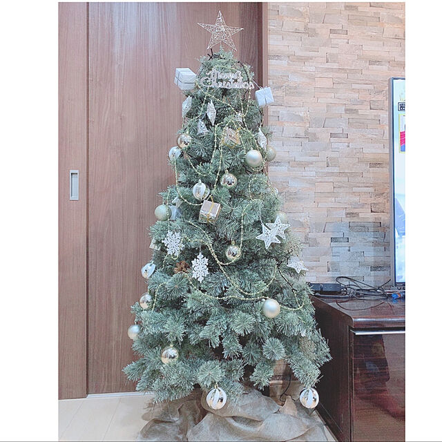 sayuri666の-【即納】【クーポン利用で13,860円】クリスマスツリー 150cm 北欧 オーナメントセット おしゃれ 大きい 大きめ ライト ホワイト ライト オーナメント オーナメントセット 飾り ツリー 北欧風 プレゼント ギフトの家具・インテリア写真