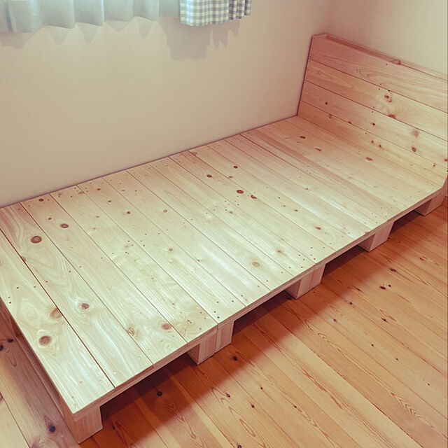 miyaの-国産材・ヘッドボード付きパレット4枚セット・シングル/パレットベッド/日本製 木曽産椹 天然木 送料無料 (※6枚でダブル、8枚でキングサイズになります）の家具・インテリア写真