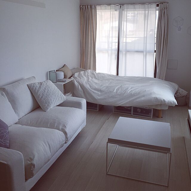 Keyの-Society6　白黒ダイヤモンドハート クッションカバー（40cm）【ネコポスOK】の家具・インテリア写真