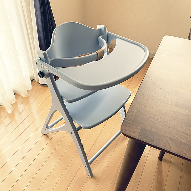 miniyuiの大和屋-大和屋 アッフル アッフルチェア ベビーチェア キッズチェア ハイタイプ 北欧風 パステル ハイチェア 子供用椅子 木製 テーブル付 AFFEL A04 (ミルキーピンク)の家具・インテリア写真