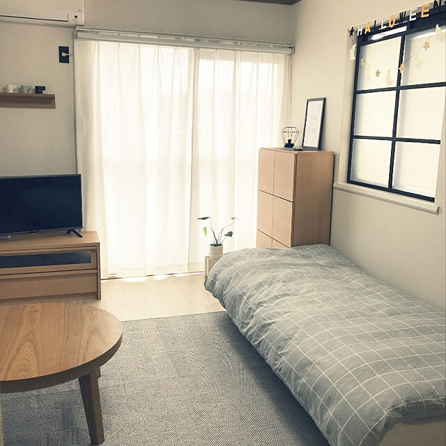 chibi-buuuuのニトリ-ウレタン入りジャガード織りラグ(ヘリンボンミックス GY 185X185) の家具・インテリア写真